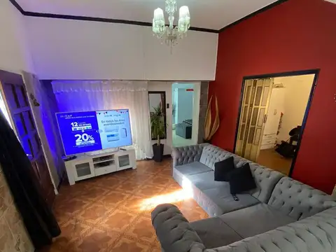 PH en Venta - 6 Ambientes - Terraza y Patios