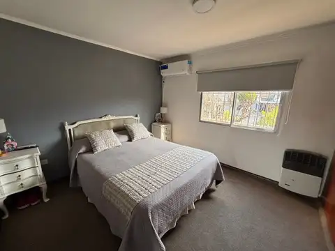 Depto Tipo Casa 4 ambientes con 2 baños