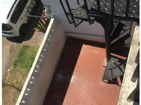 DUPLEX 3 AMBIENTES CON LAVADERO Y TERRAZA