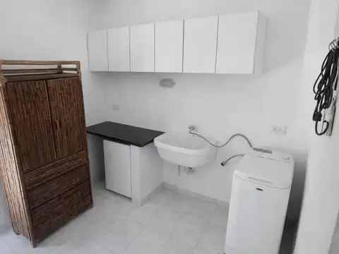 Casa en alquiler - 2 Dormitorios 2 Baños -  La Plata