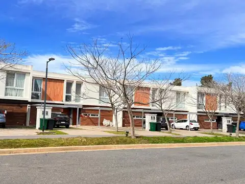 Casa - Alquiler - Argentina, Tigre - Av Del Puerto - Hanami 600