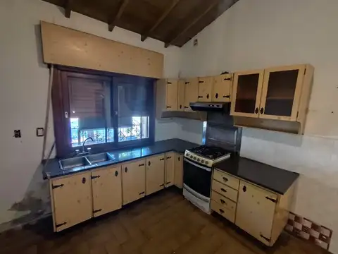 Casa 3 ambientes con 2 baños