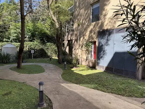 Departamento en Alquiler en Jardines De Saravi, $ 750