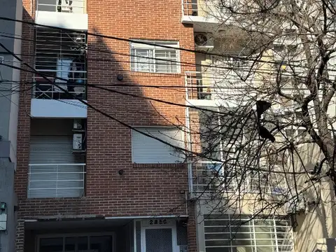 Departamento 2 ambientes con balcon al contra frente