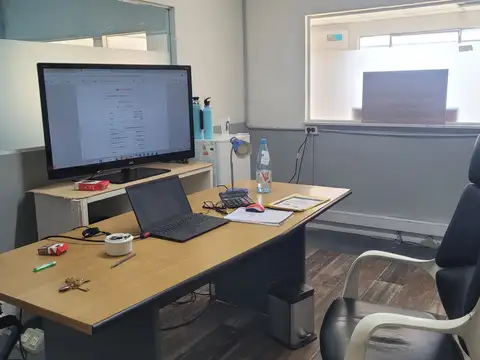 200 m2 de oficinas a 50 mts Panam y Edison