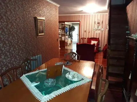 Depto Tipo Casa en Venta 40 años