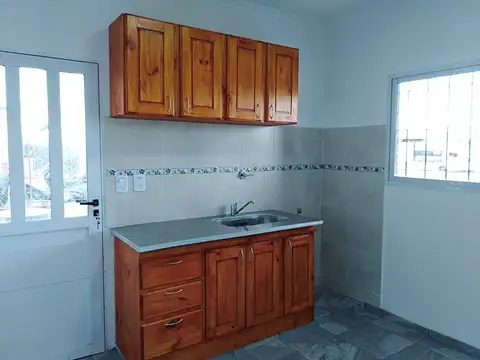 Casa 3 ambientes con 1 baño
