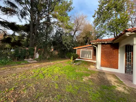Casa 5 ambientes con 2 baños