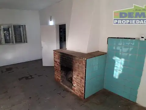 Casa en Alquiler con 1 cochera