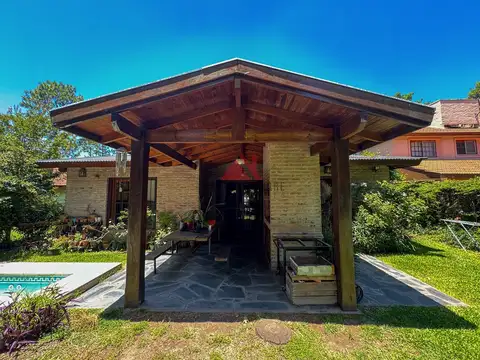 Casa 5 ambientes con 2 baños