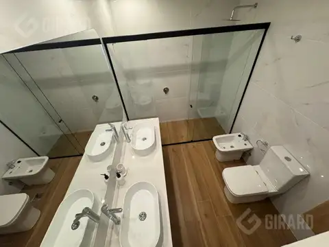 Depto Tipo Casa en Venta con 1 cocheras