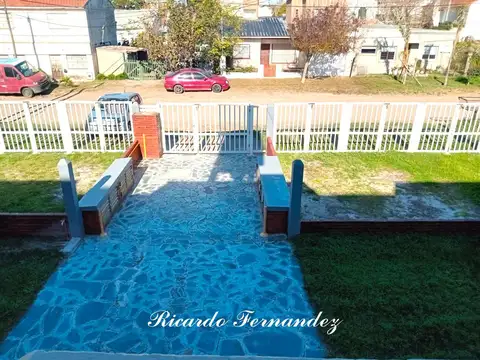 Depto Tipo Casa en Venta con 1 cocheras