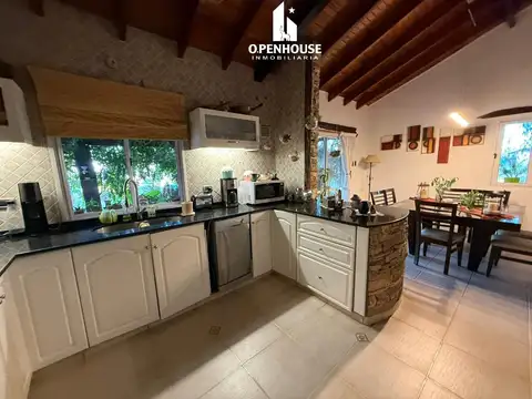 Casa en Venta con 1 cochera