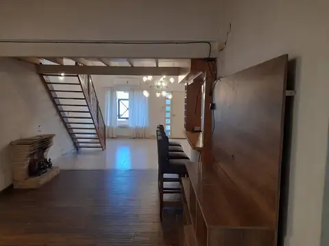 ALQUILER casa de 6 Amb, 5 habitaciones, 3 baños, piscina c/parrilla, cochera 2 vehiculos