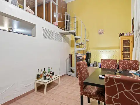 Depto Tipo Casa en Venta 50 años