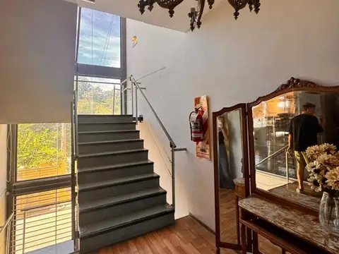 EDIFICIO EN VENTA 2 PISOS USO COMERCIAL