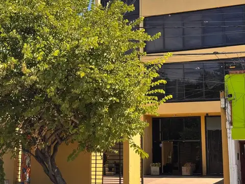 EDIFICIO EN VENTA 2 PISOS USO COMERCIAL