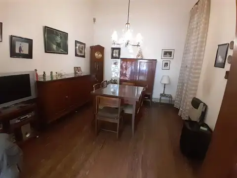 VENTA CASA RESIDENCIAL 5 AMB/COCHERA REFACCIONAR
