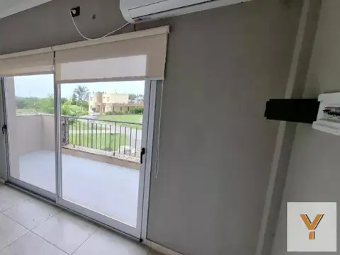 Casa 5 ambientes con 4 baños