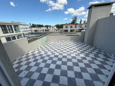 Casa en Venta con 1 cochera