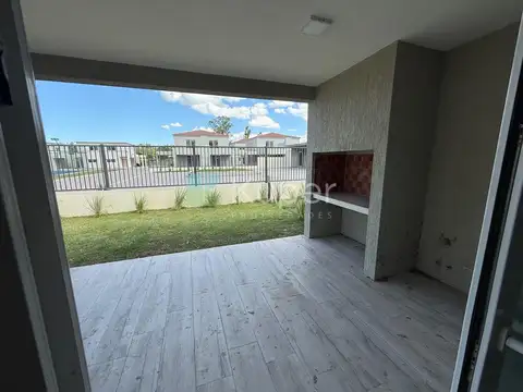 Venta Duplex 3 dormitorios en Chic Village, La Lonja, Pilar