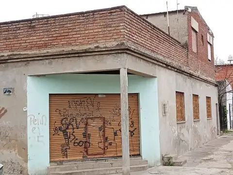 VENTA CASA MULTIFAMILIAR 2 LOCALES LAFERRERE