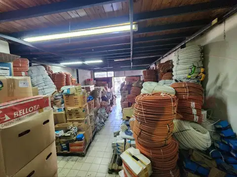 LOCAL DE 340 M² SOBRE LA AV. PRESIDENTE PERÓN, HAEDO