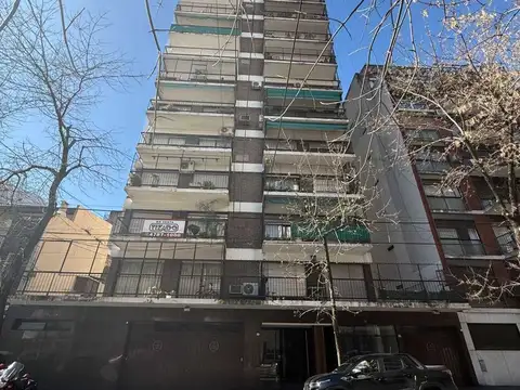 Venta-Belgrano,3 dorm, garage, balcón depend, baul