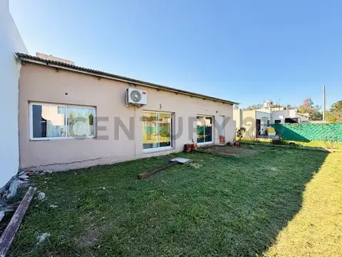 CASA EN VENTA  EN ARTURO SEGUI