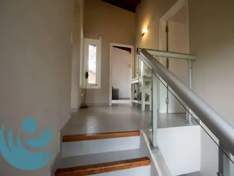 Almirante Brown 100, Piso 0