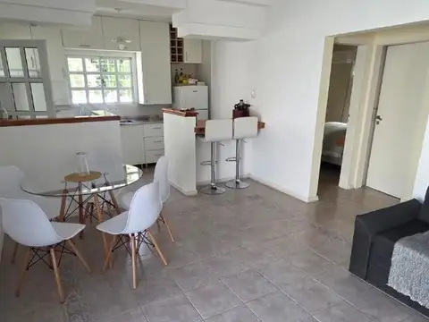 Casa 3 ambientes con 2 baños