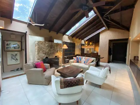 Casa en Venta de 4 dormitorios