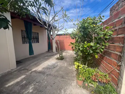 CASA 3 AMBIENTES EN VENTA, ZONA CENTRO
