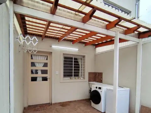Depto Tipo Casa en Venta en Ituzaingo Sur, USD 85.000