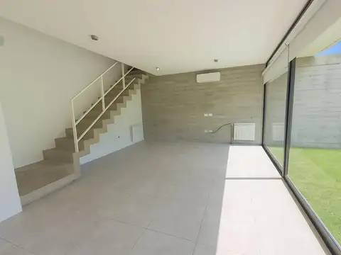 Casa en Venta en City Bell, USD 165.000