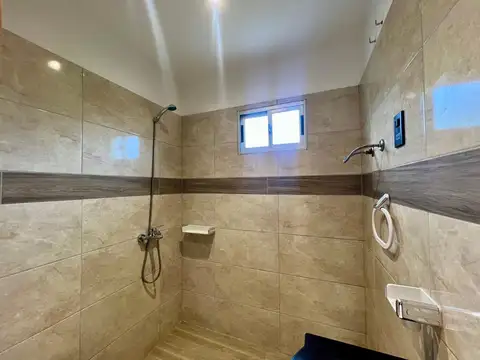 Casa en Alquiler con 1 cochera