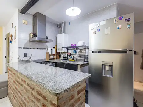 VENTA/PERMUTA -Casa - 2 departamentos - Patio y terraza - Pichincha. Rosario