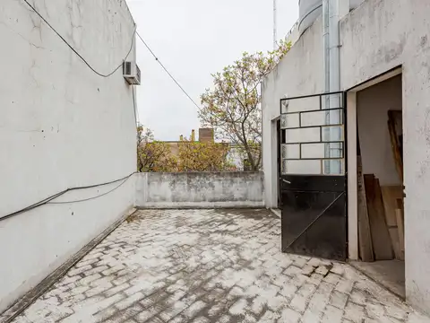 VENTA/PERMUTA -Casa - 2 departamentos - Patio y terraza - Pichincha. Rosario