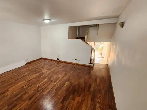 Casa 6 ambientes con 4 baños