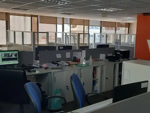 Oficina en Venta con 2 cocheras