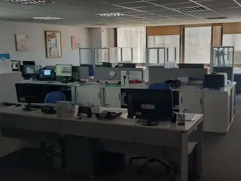 Oficina Monoambiente con 3 baños