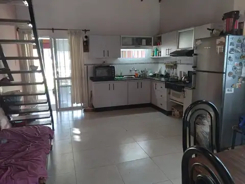 Casa 4 ambientes con 3 baños
