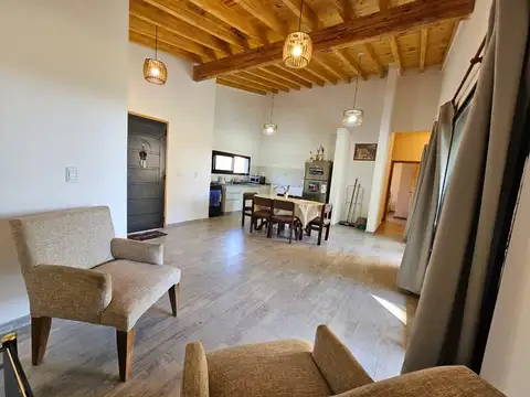 Casa 3 ambientes con 2 baños