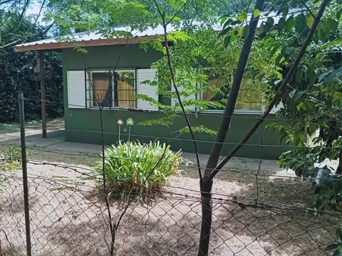 CASA 3 AMBIENTES VENTA CON PARRILLA