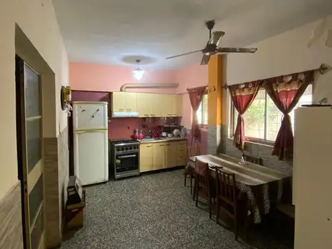 Casa 3 ambientes con 2 baños