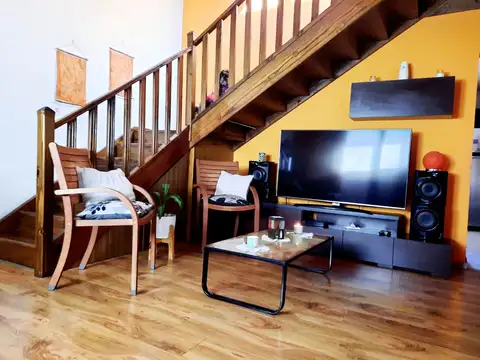 Depto Tipo Casa en Venta de 4 ambientes