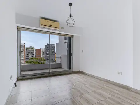 Departamento en Venta en Parque Chacabuco, USD 135.000