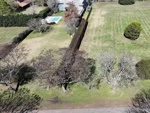 Lote de 1200 m2 en Kentucky Club de Campo