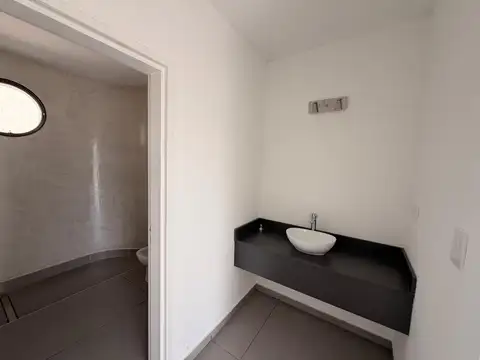 Casa 2 ambientes con 1 baño