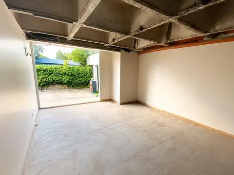 Local en Alquiler en Martinez Libertador / Rio, USD 18.000